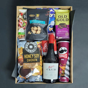 Foodies Hamper with Bottle